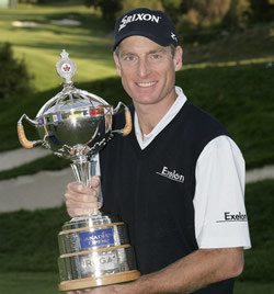 Image of Jim Furyk holding trophy